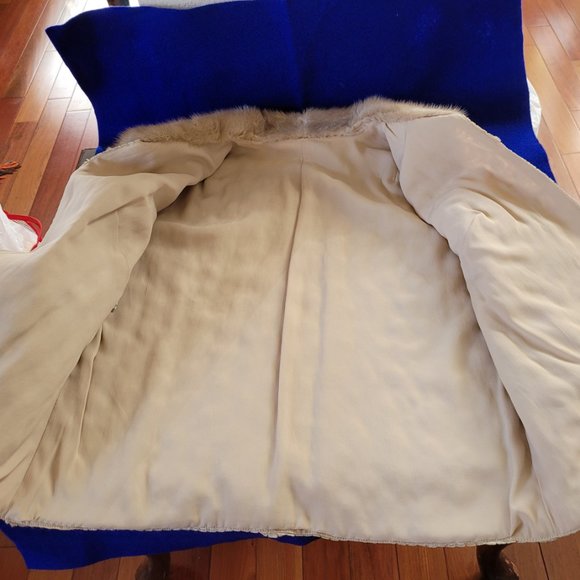 HANDCRAFTED VINTAGE RIVIERA INTERNATIONAL MINK TRIMMED JACKET - Picture 6 of 11